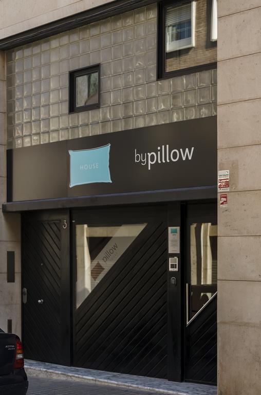 ברצלונה Bypillow House מראה חיצוני תמונה